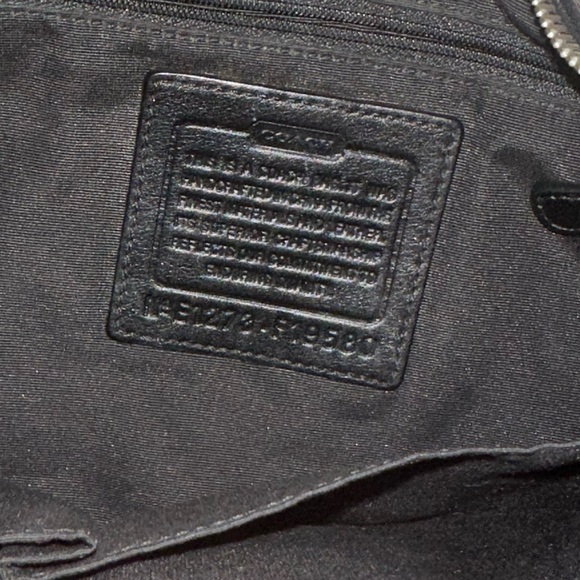 Coach Crossbody/Shoulder bag, black and silver hardware. - Picture 6 of 7